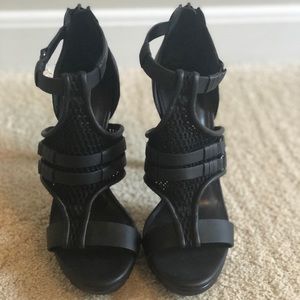 NWT BCBGeneration black heels size 7.5